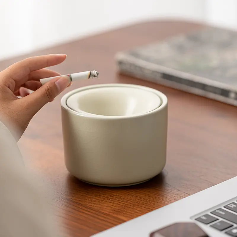 Funnel Ceramic Ashtray Office Desktop Windproof Fly Ash Ashtray Creative Home Decoration Cigar Cigarette Ashtray Storage Box