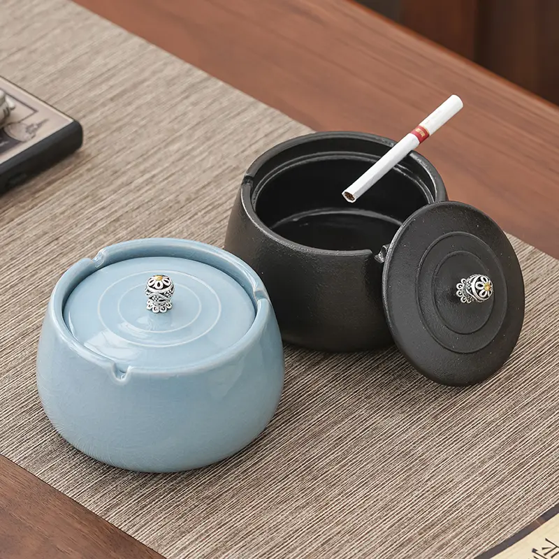 Creative Black Pottery Ceramic Ashtray Fly Ash-proof Home Living Room with Lid Ashtray Chinese Luxury Home Decoration Ashtray