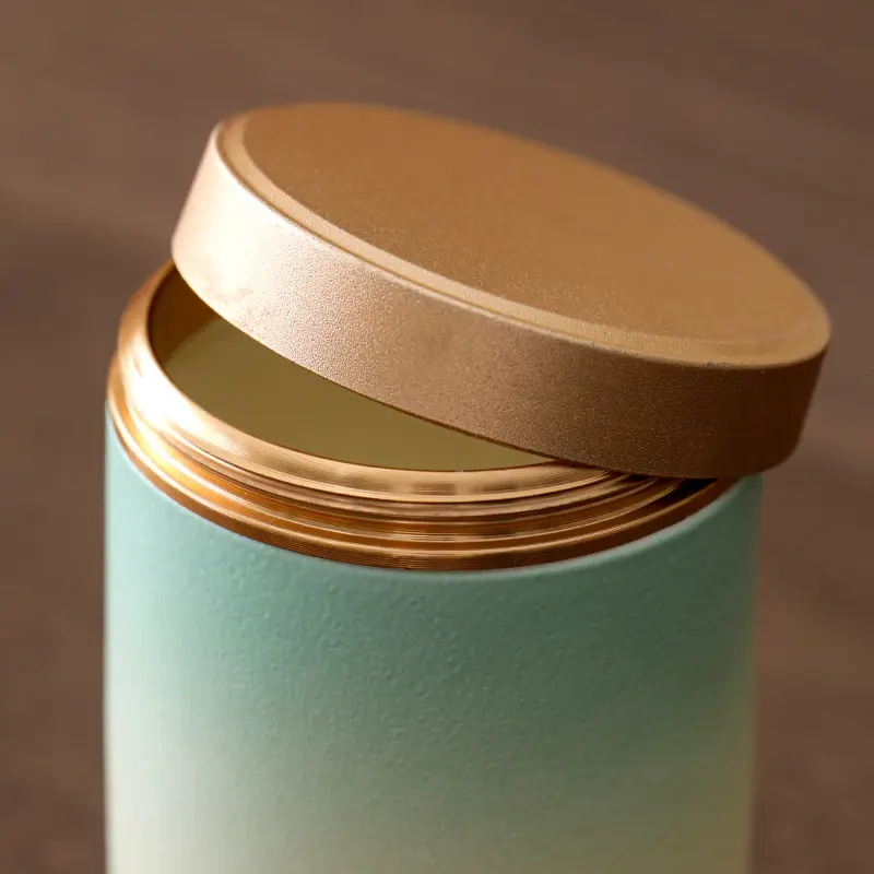 Ceramic Tea Jar Portable Mini Sealed Jar Tin Lid Storage Jar Living Room Decoration Accessories Home Decoration Tea Container