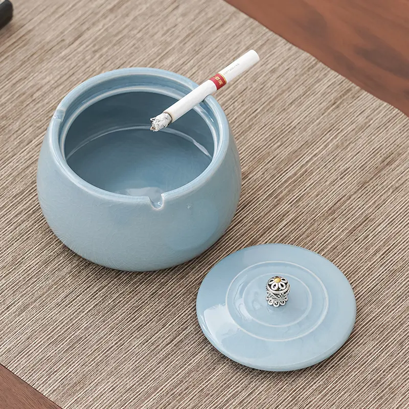 Creative Black Pottery Ceramic Ashtray Fly Ash-proof Home Living Room with Lid Ashtray Chinese Luxury Home Decoration Ashtray