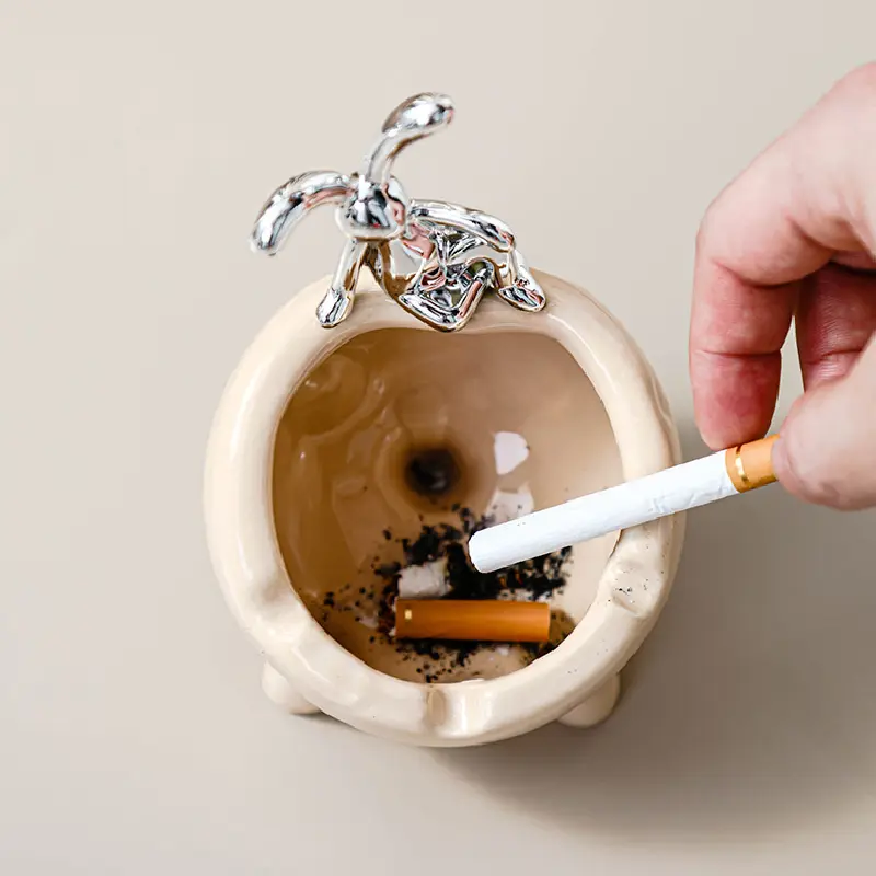 Three-legged Ceramic Cheese Ashtray Luxury Household Living Room Coffee Table Cute Ashtray Decorative Ornaments Gift Ashtray