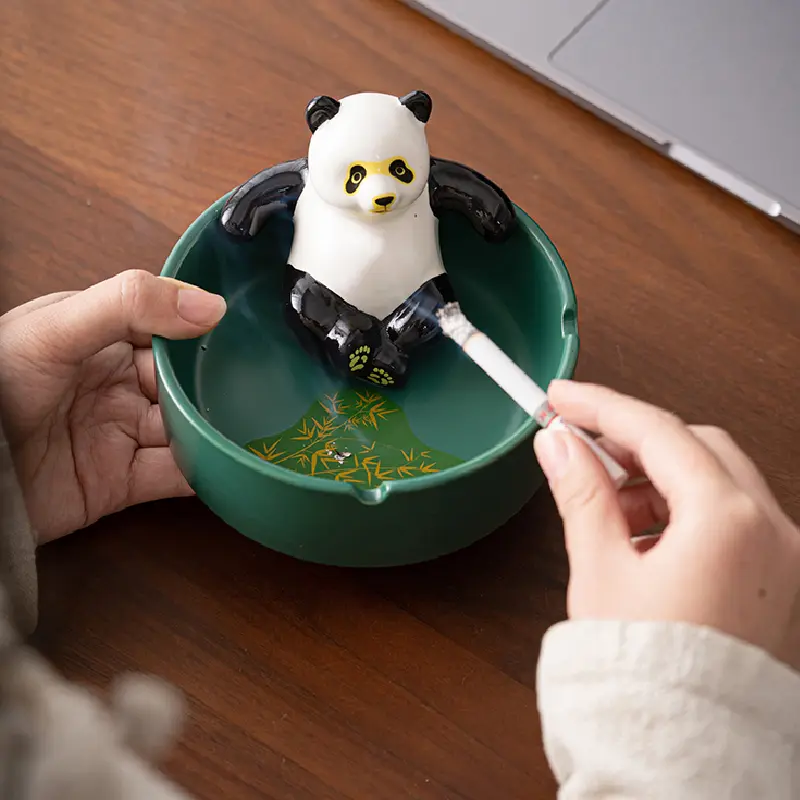 Creative Panda Ashtray Cute Animal Household Ashtray Office Senior Sense of Luxury Cigar Home Living Room Decoration Accessories