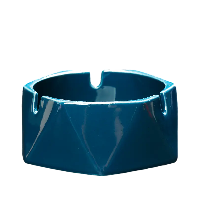 European-style Ceramic Ashtray with Cover Creative Personality Fashion Office Anti-flying Ashtray Living Room Home Decoration