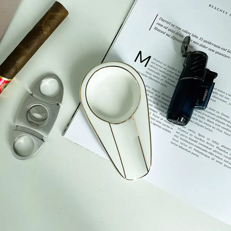 Portable European-style Single-slot Ceramic Ashtray for Porcelain Cigar Ashtray in Phnom Penh Home Decoration Accessories