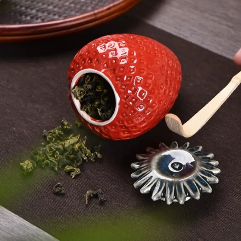 Mini Ceramic Tea Jar Creative Strawberry Tea Jar Ceramic Simulation Strawberry Sealed Jar Wedding Gift Tea Set Accessories