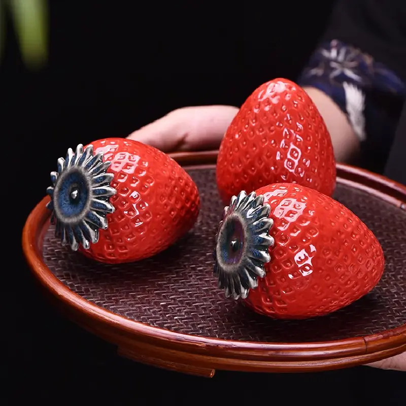 Mini Ceramic Tea Jar Creative Strawberry Tea Jar Ceramic Simulation Strawberry Sealed Jar Wedding Gift Tea Set Accessories
