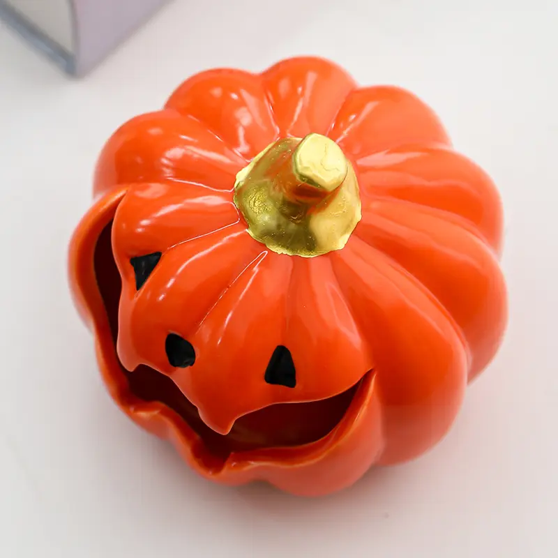 American Creative Pumpkin Head Cute Halloween Ashtray Home Living Room Fly Ash-proof American Ornaments Ceramic Pumpkin Ashtray