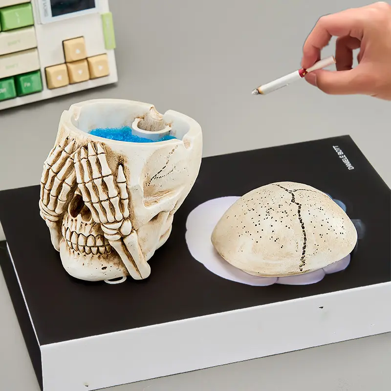 Creative Cat Toilet Ashtray Simulation Animal Ashtray with Cover Dust-proof Flying Table Decoration To Send Boyfriend Gifts