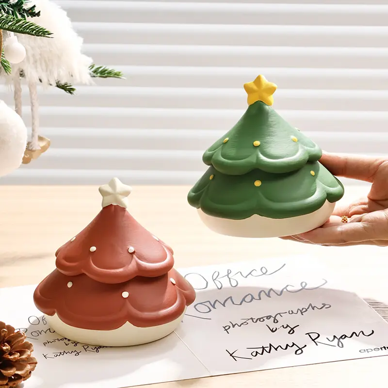 Tree House Ashtray Ceramic Christmas Tree Modeling with Cover Ash Flying Ashtray Household Ashtray Christmas Tree Ornaments