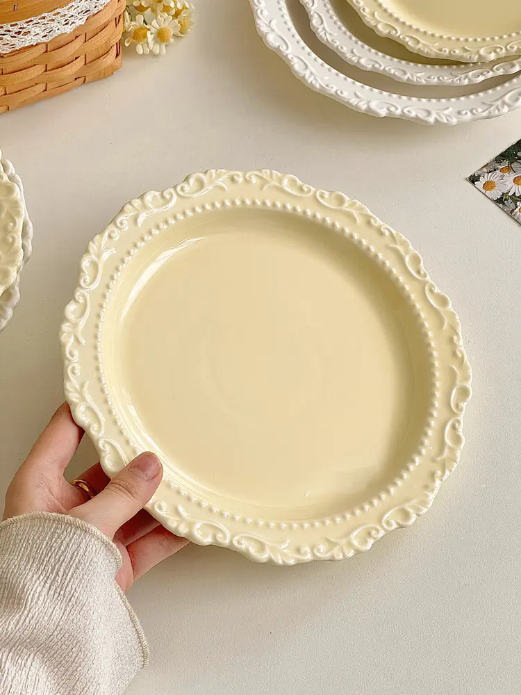 Vintage Ceramic Dessert Plate Household Round Relief Breakfast Pastry Plate Spaghetti Plate Kitchen Tableware