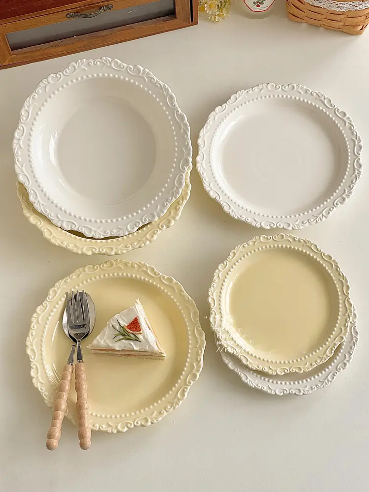 Vintage Ceramic Dessert Plate Household Round Relief Breakfast Pastry Plate Spaghetti Plate Kitchen Tableware