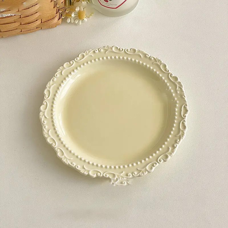 Vintage Ceramic Dessert Plate Household Round Relief Breakfast Pastry Plate Spaghetti Plate Kitchen Tableware