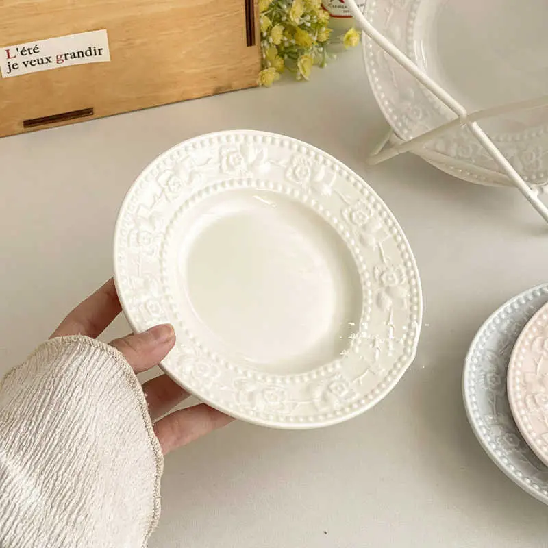 French Relief Exquisite Afternoon Tea Cake Plate Light Luxury Breakfast Bread Disc Home Ceramic Dessert Dish 15cm