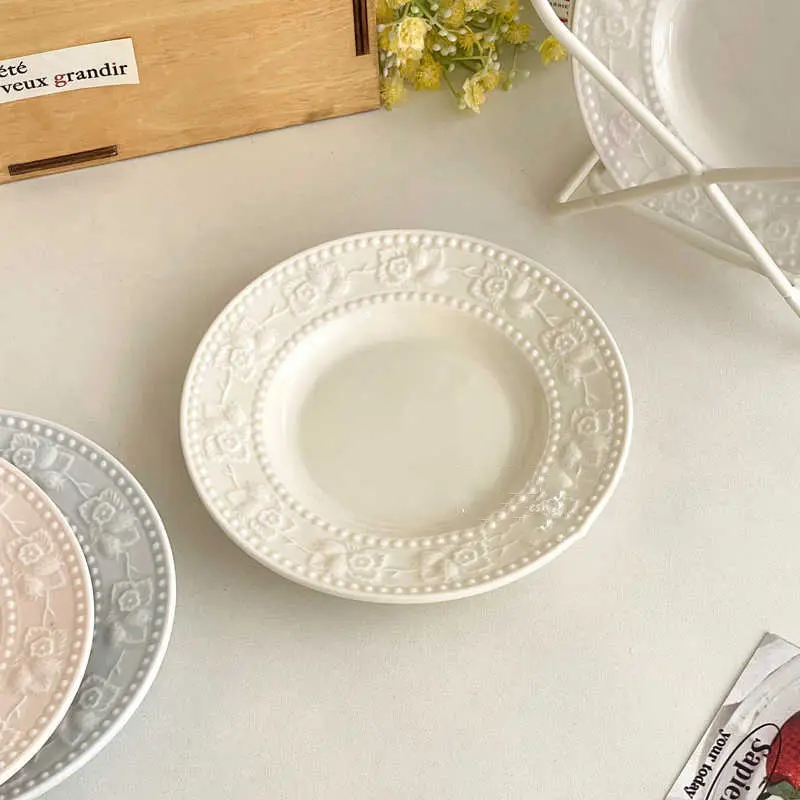 French Relief Exquisite Afternoon Tea Cake Plate Light Luxury Breakfast Bread Disc Home Ceramic Dessert Dish 15cm