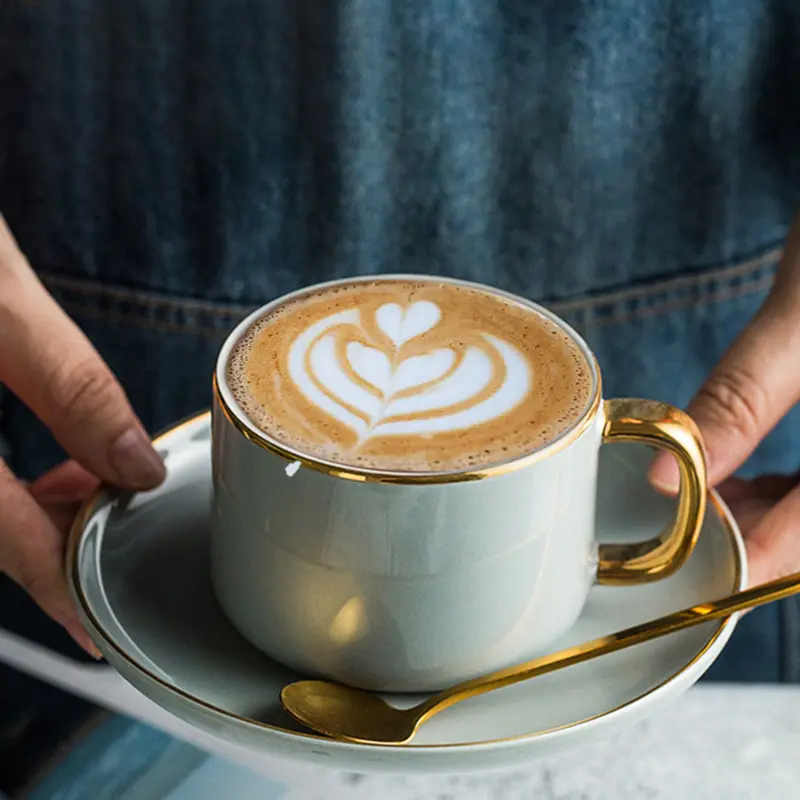 European Luxury Gold Rimmed Coffee Cups And Saucers Household 220ml Ceramic Cups And Saucers Afternoon Tea Drinkware