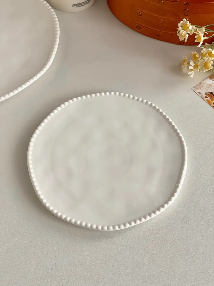 Light Luxury White Ceramic Round Plate Solid Colour Western Steak Plate Household Breakfast Pastry Plate Tableware