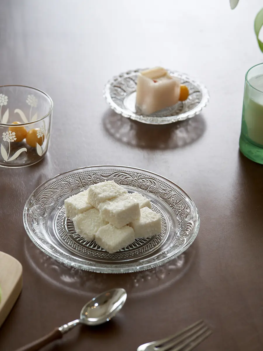 European Simple Glass Plate Round Lace Transparent Dish Fruit Vegetable Salad Disc Afternoon Tea Snack Dessert Tray