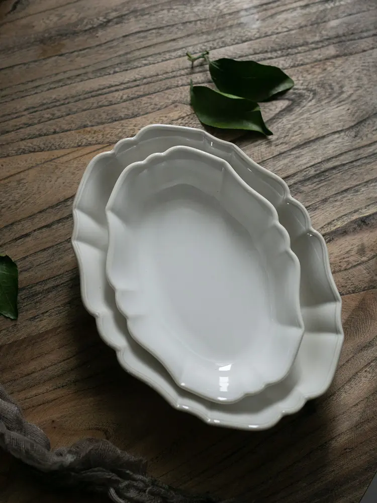 Japanese Vintage Ceramic Plate Home Relief Oval Baking Dish Large Capacity Salad Tray Fruit Snack Dishes Kitchen Tableware
