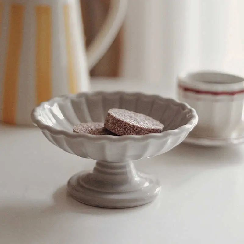 Vintage Ceramic Tall Plate Living Room Dessert Pastry Nut Plates Afternoon Tea Tableware Solid Colour Tray