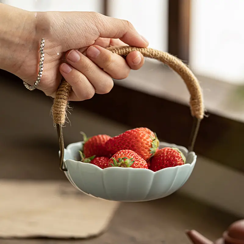 Exquisite Mini Fruit Plate Portable Picnic Fruit Snack Plate Ceramic Snack Pastry Plate Tableware Ornaments