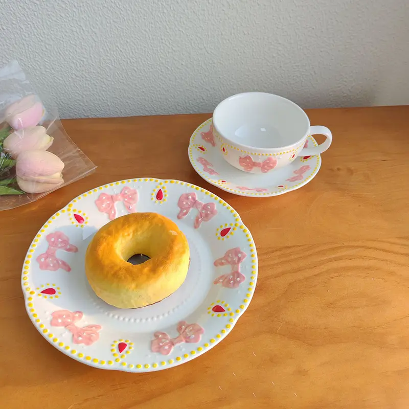 Underglaze Hand-painted Bow Ceramic Plate Exquisite Dinner Plates Lovely Household Breakfast Pastry Dish Tableware