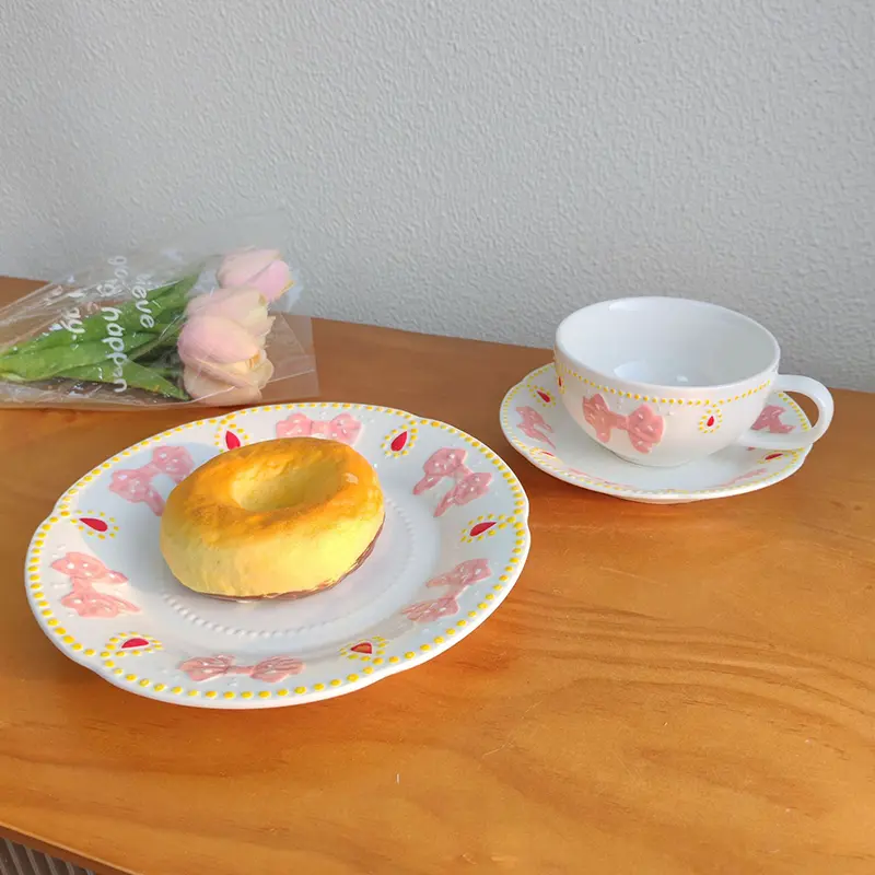 Underglaze Hand-painted Bow Ceramic Plate Exquisite Dinner Plates Lovely Household Breakfast Pastry Dish Tableware