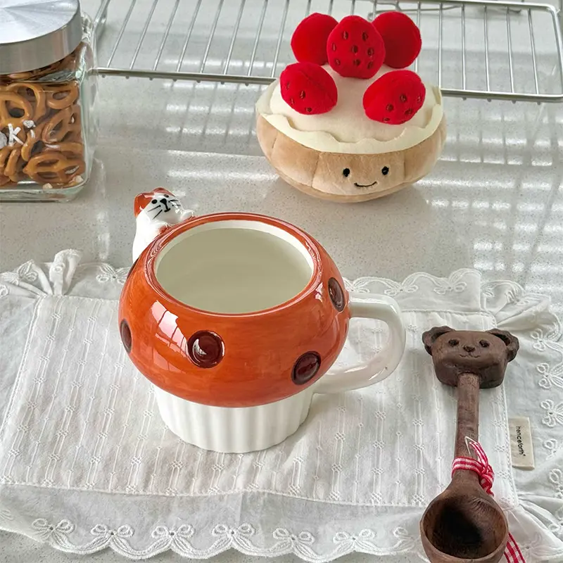 Japanese Hand-painted Relief Ceramic Cup Creative Office Coffee Cups Exquisite Breakfast Mug Gift 250ml Drinkware