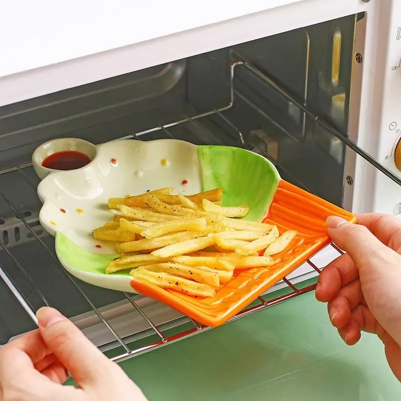 Creative Cartoon Cake-shaped Dumpling Plate Ceramic Dessert Dish Household Cute Compartment Snack Disc Tableware