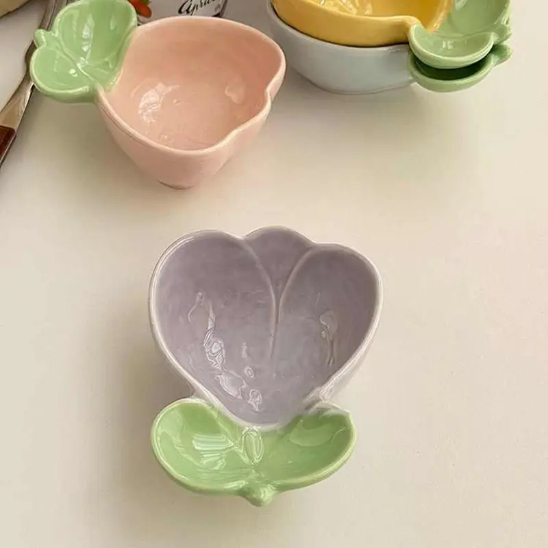 Cute Tulip Flower Shaped Ceramic Saucer Creative Underglaze Sauce Dish Exquisite Sushi Dipping Sauce Dish Kitchen Supplies