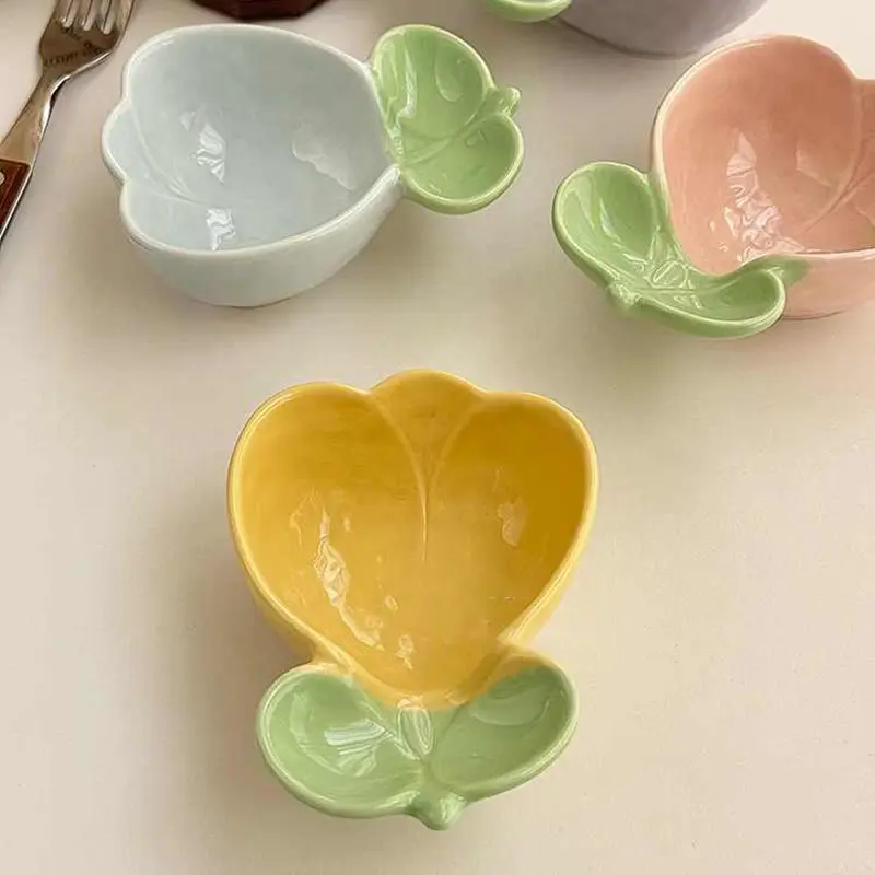 Cute Tulip Flower Shaped Ceramic Saucer Creative Underglaze Sauce Dish Exquisite Sushi Dipping Sauce Dish Kitchen Supplies