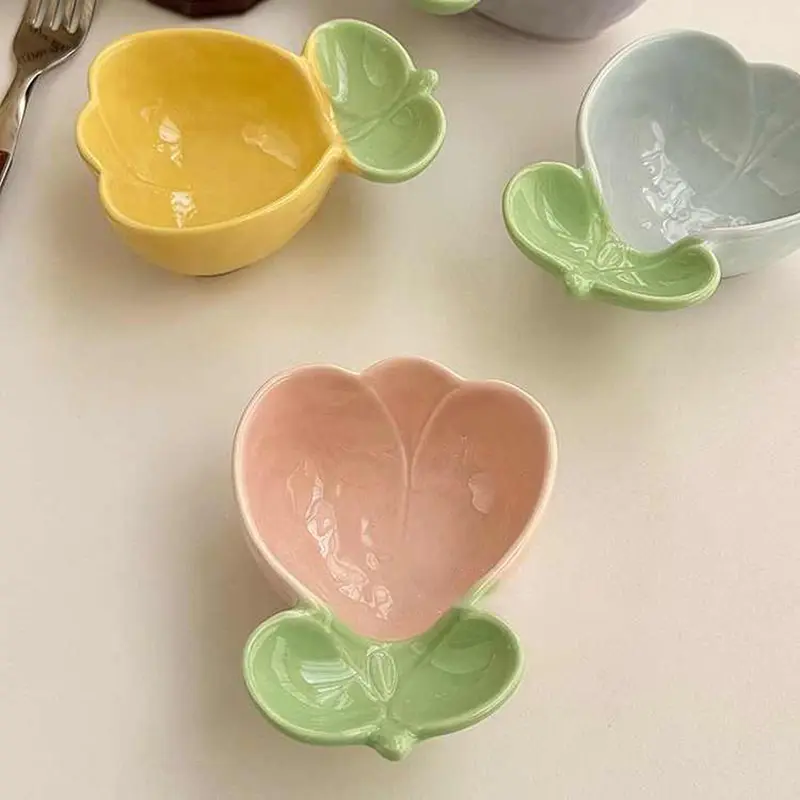 Cute Tulip Flower Shaped Ceramic Saucer Creative Underglaze Sauce Dish Exquisite Sushi Dipping Sauce Dish Kitchen Supplies