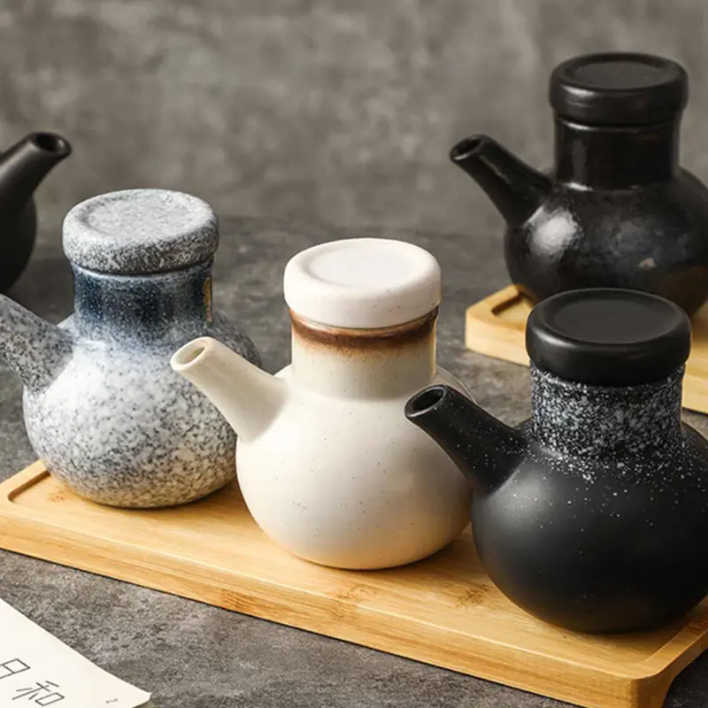 250ml Japanese Vinegar Soy Sauce Pot Ceramic Kitchen Condiment Pot Simple Household Oil Bottle Restaurant Vinegar Bottle
