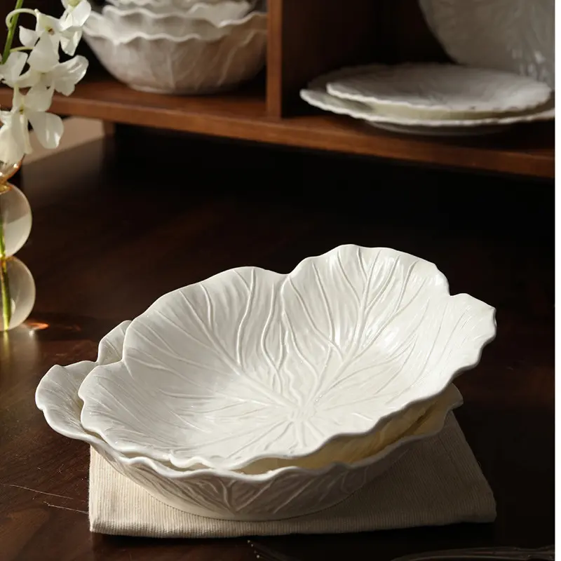 Creative Relief Ceramic Salad Plate Hotel Restaurant Deep Plates Exquisite Irregular Tray White Tableware