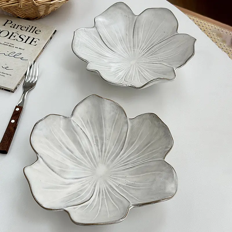 Retro Flower Shaped Deep Plates Rural Style Irregular Rough Ceramic Tableware Living Room Snack Fruits Candy Placed Tray