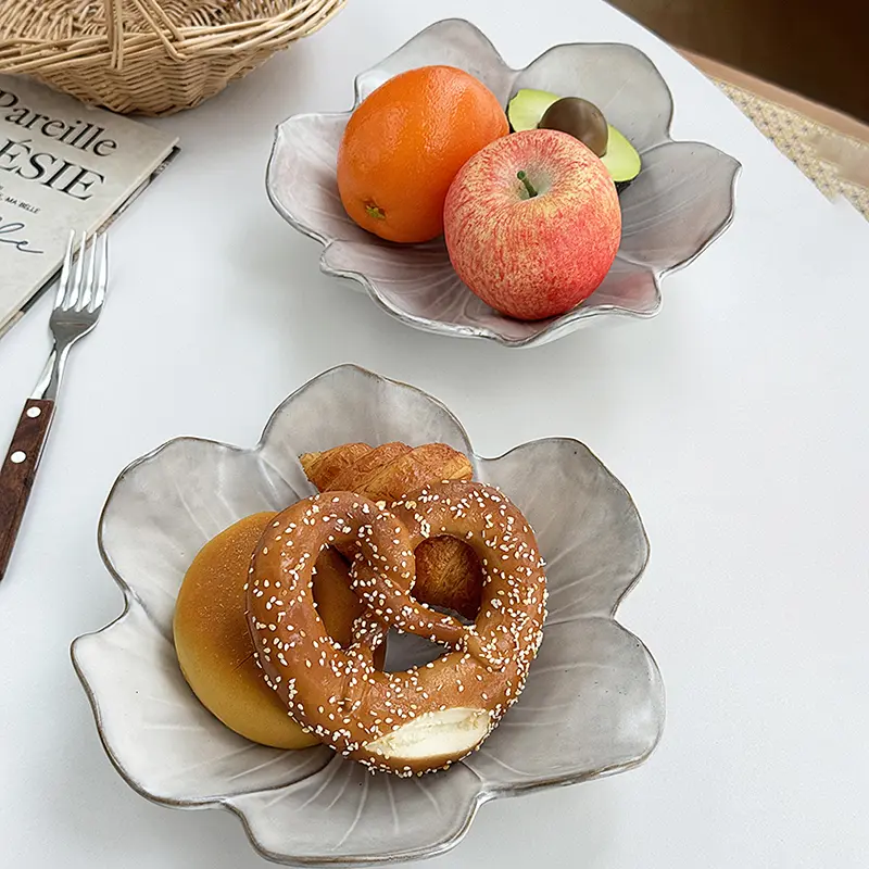 Retro Flower Shaped Deep Plates Rural Style Irregular Rough Ceramic Tableware Living Room Snack Fruits Candy Placed Tray