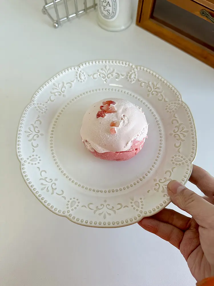 French Retro Embossed Breakfast Plate Household Dessert Pastry Plate Light Luxury Western Food Plate 21.5cm