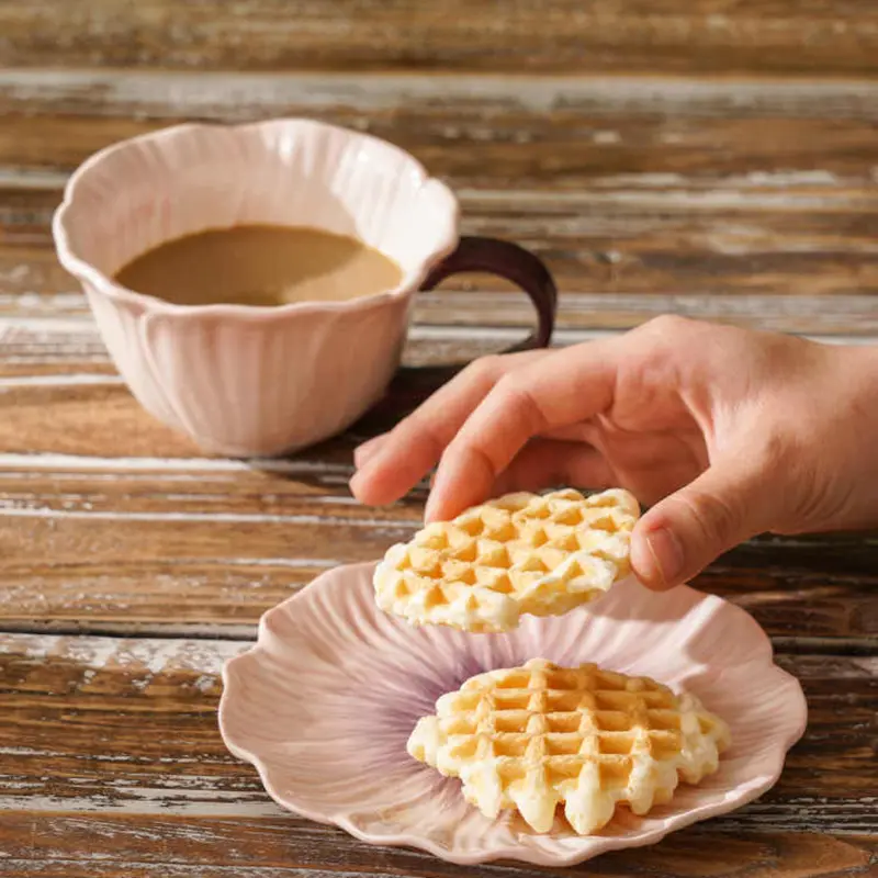 Light Luxury Ceramic Coffee Cups And Saucers Girls Gift Exquisite Afternoon Tea Drinkware Household Breakfast Cup Pastry Dish