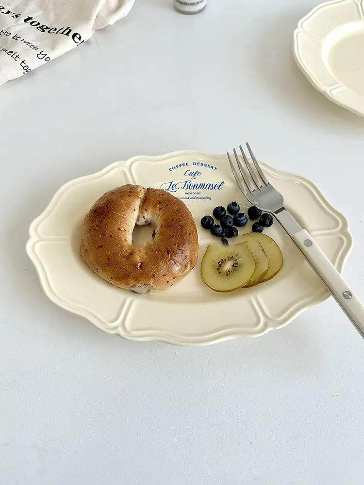 French Retro Oval Ceramic Plate Light Luxury Dessert Plate Breakfast Pastry Plate Household Tableware