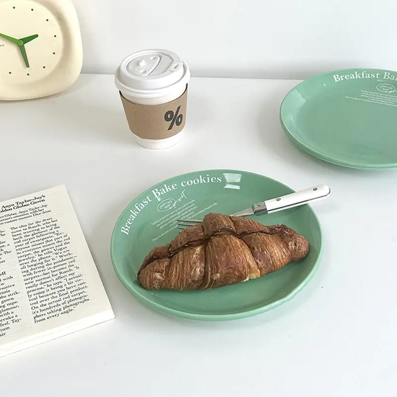 Ceramic Letter Printed Round Plate Household Dessert Pastry Plate Korean Style Vegetable Plate Kitchen Breakfast Plate 20.5cm