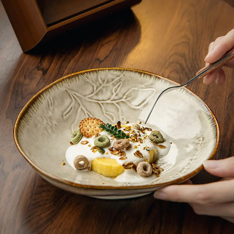 High-grade Embossed Ceramic Plates Household 2025 New Salad Plate Vintage Glazed Change Vegetable Plate Kitchen Tableware