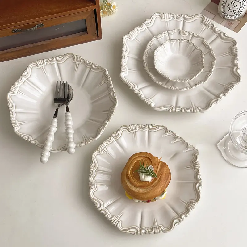 Retro Relief Ceramic Plate Light Luxury Household Dessert Pastry Plate Kitchen Western Food Plate Exquisite Tableware
