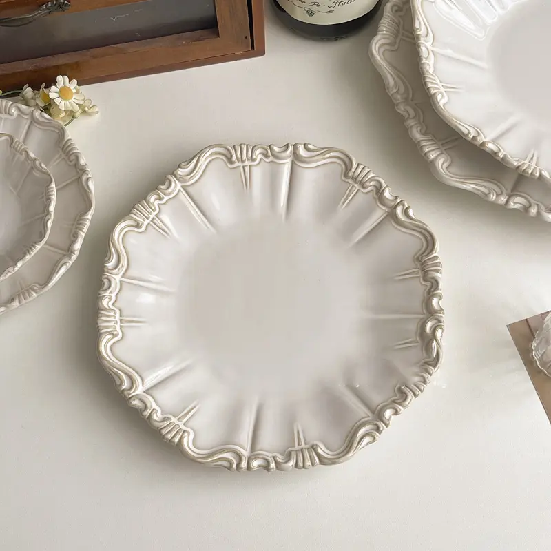 Retro Relief Ceramic Plate Light Luxury Household Dessert Pastry Plate Kitchen Western Food Plate Exquisite Tableware