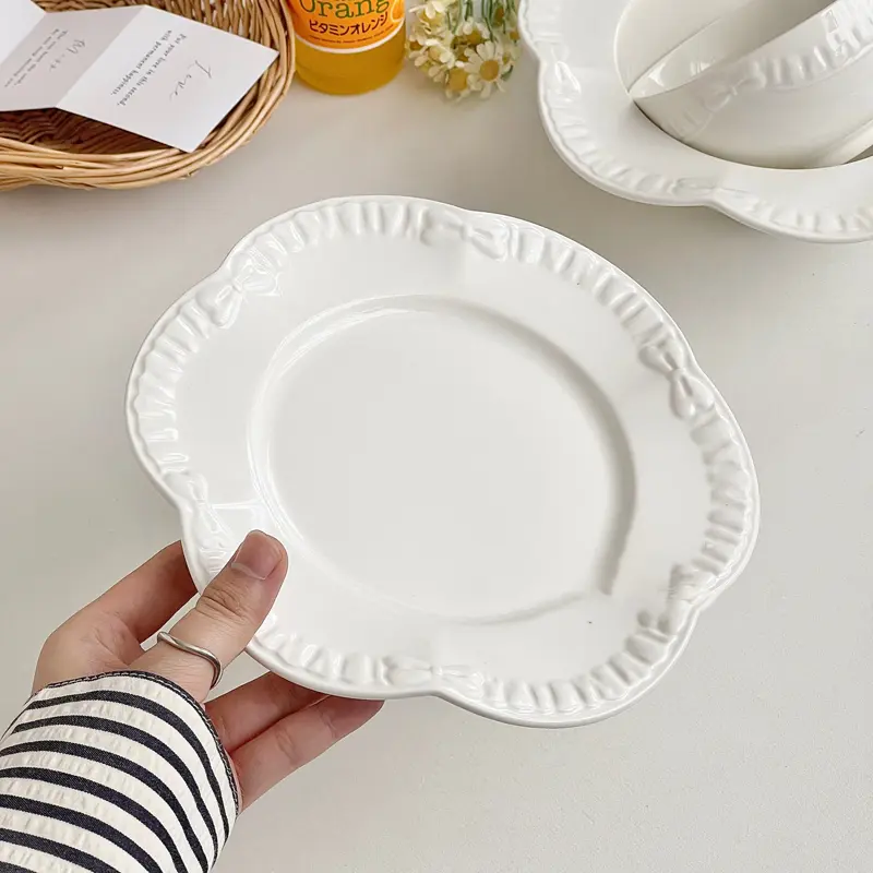 White Flower-shaped Ceramic Plate Bow Embossed Steak Spaghetti Plate Light Luxury Household Breakfast Dessert Pastry Plate