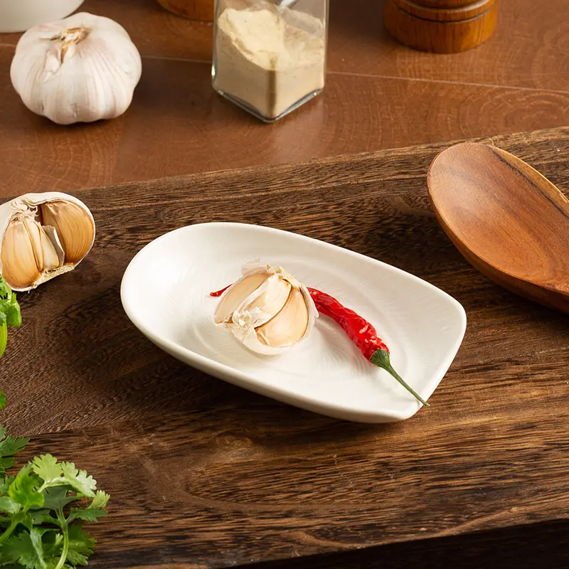 Delicate Leaky Spoon Place Plate Hotpot Soup Spoons Irregular Ceramic Tray Chopstick Kitchen Spatula Rice Spoon Placed Plates