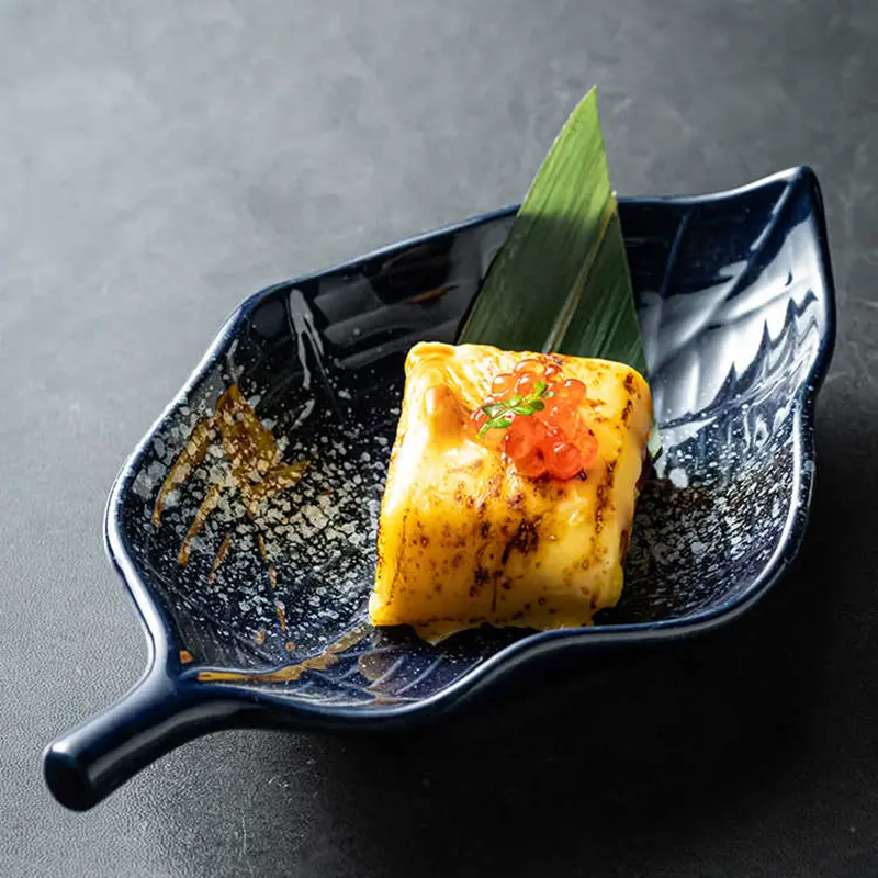 Ceramic Leaf-shaped Sushi Plate Japanese Underglaze Dessert Salad Dish Hotel Restaurant Pastry Disc Tableware