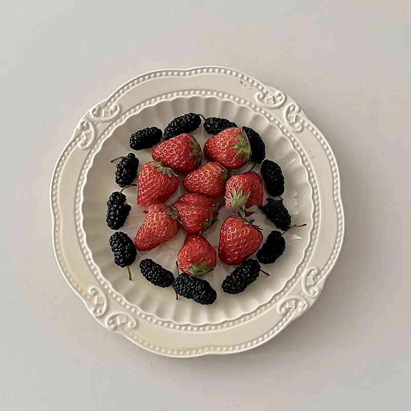 French Round Dinner Plate Vintage Relief Salad Fruit Plate Western Breakfast Pastry Plate Household Light Luxury Tableware