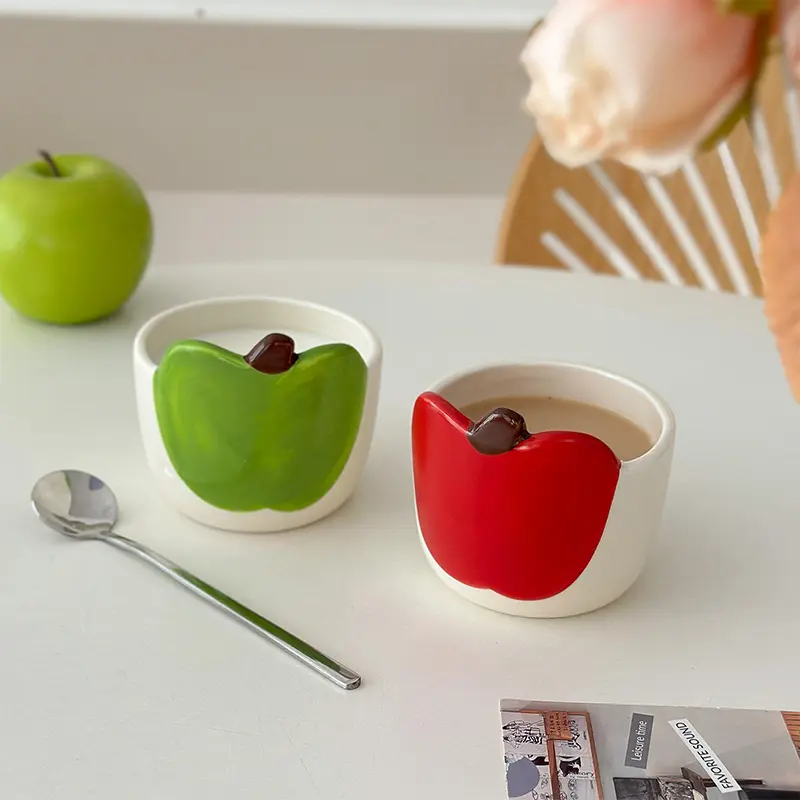 200ml Creative Hand-painted Ceramic Cups Cute Red And Green Apple Hand-held Cup Afternoon Tea Water Milk Coffee Mug