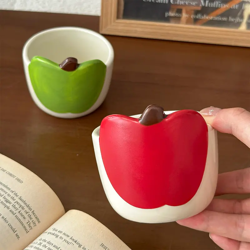 200ml Creative Hand-painted Ceramic Cups Cute Red And Green Apple Hand-held Cup Afternoon Tea Water Milk Coffee Mug