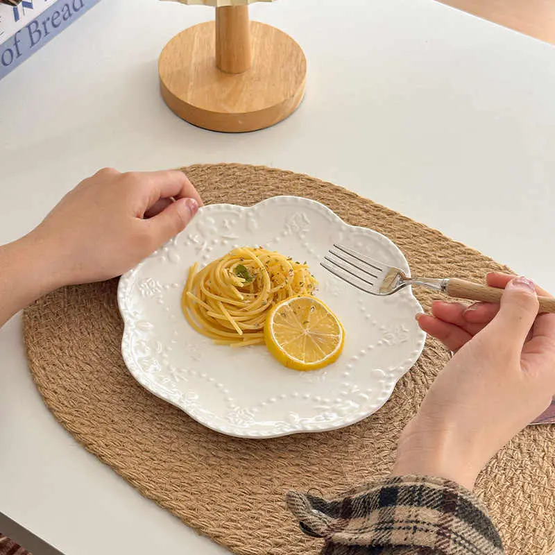 Embossed Ceramic Plate Delicate Western Pasta Steak Disc Household Fruit Snack Dessert Cake Dish White Tableware
