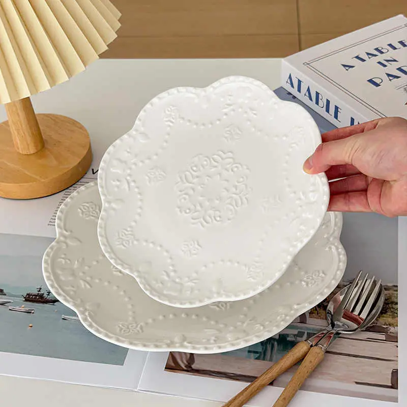 Embossed Ceramic Plate Delicate Western Pasta Steak Disc Household Fruit Snack Dessert Cake Dish White Tableware